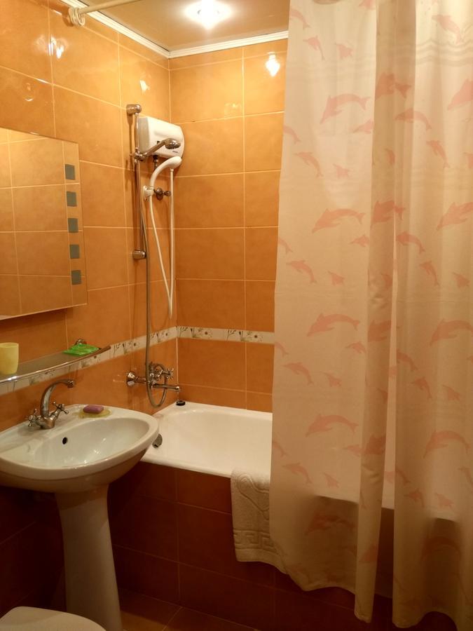 Hotel Service Predslava On Antonovicha Street Kyiv Exterior foto